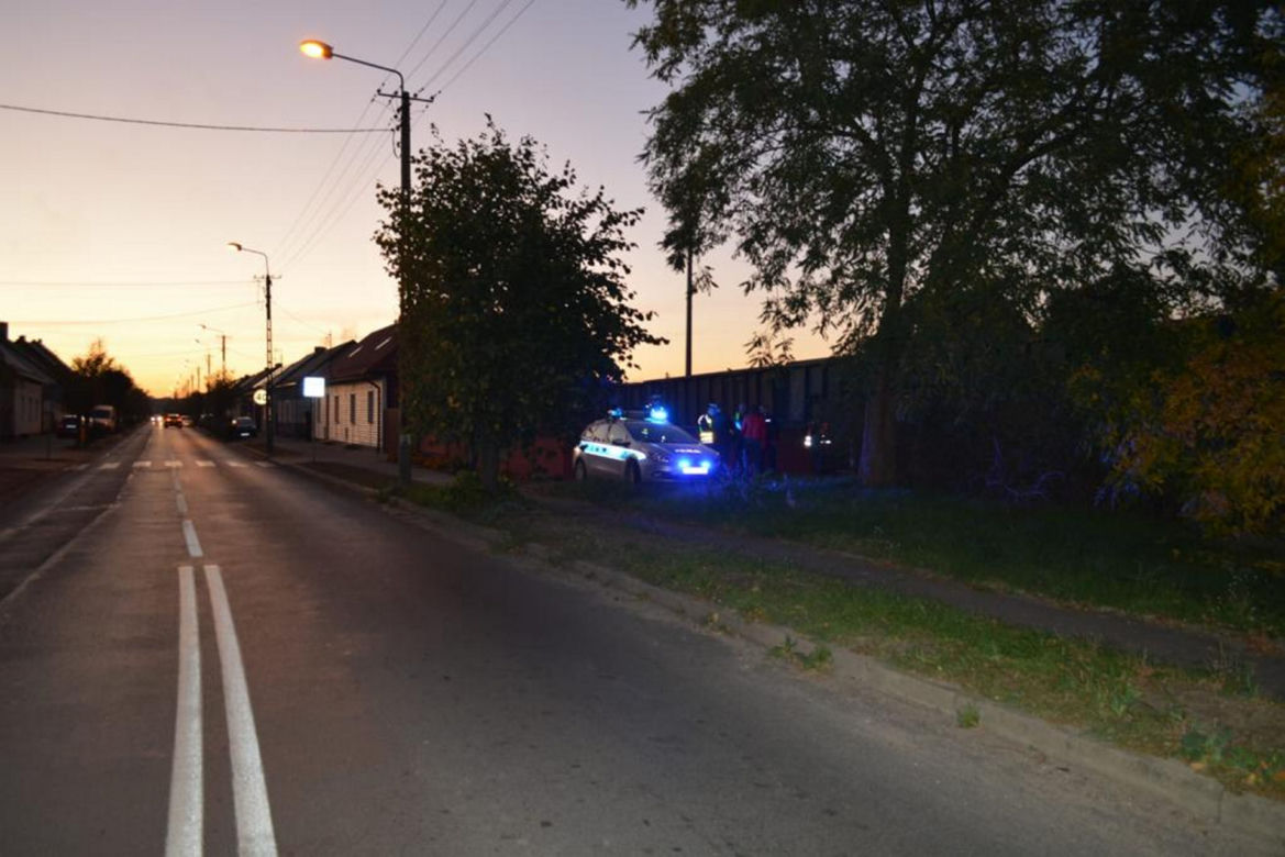 Makabryczny wypadek na torach pod Gostyniem! Mężczyzna zginął w czasie przetaczania wagonów [ZDJĘCIA]