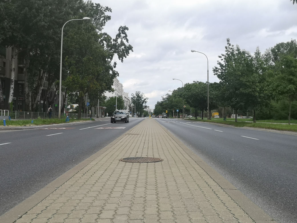 Progi zwalniające na ul. Sokratesa