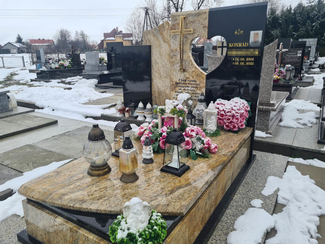 Groby Wiktorii i Konrada z powiatu przeworskiego [GALERIA]