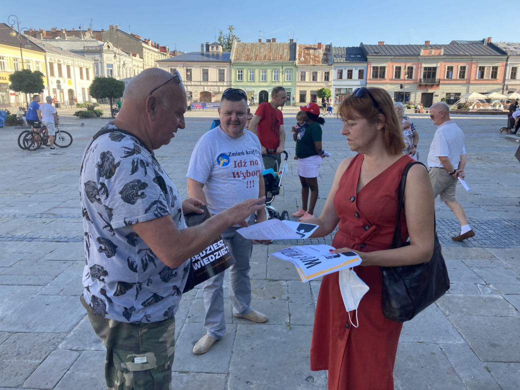 Protest w Nowym Sączu przeciwko zmianom w ustawie o radiofonii i telewizji