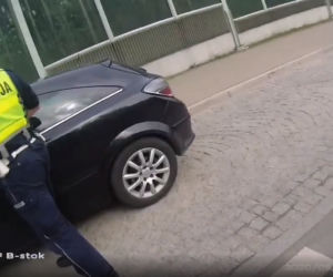 Białystok: Rzucił w policjantów nożami. Grozi mu do 10 lat więzienia