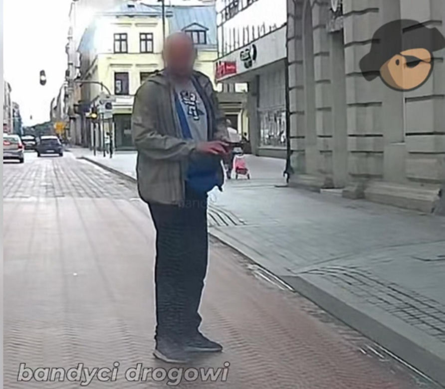 Wyjął pistolet na środku ulicy i wycelował w kobietę. Poszukuje go policja 