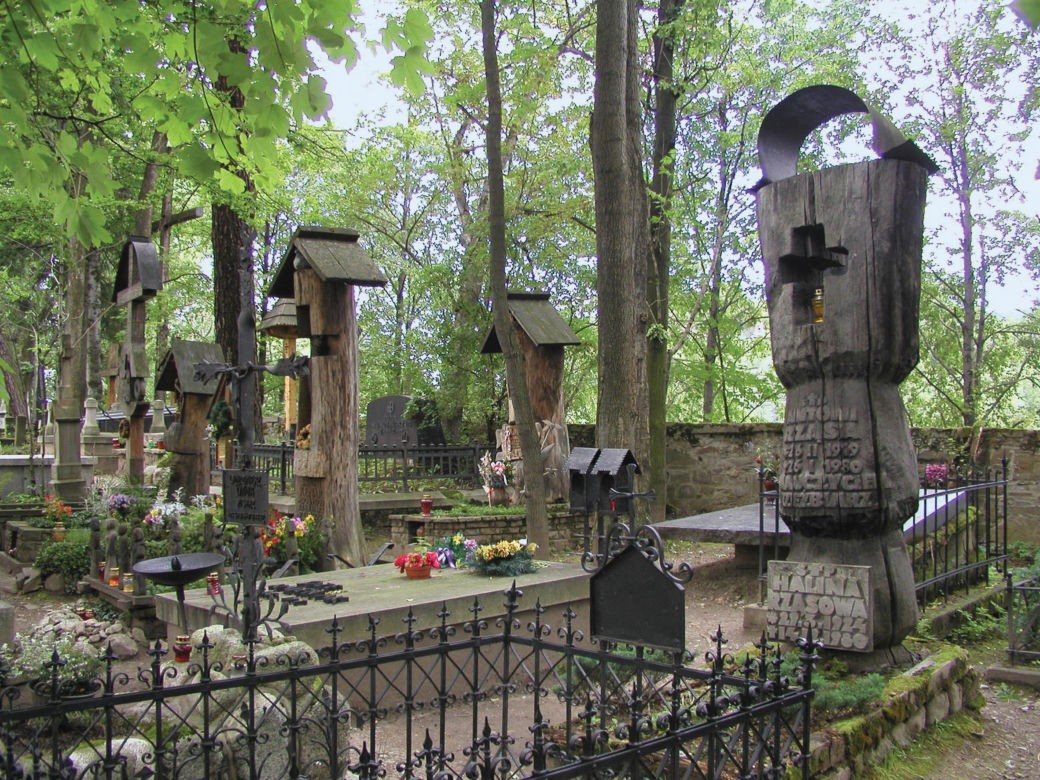 To jeden z najpiękniejszych cmentarzy w Polsce. Spoczywają tu legendy Tatr i polskiej kultury