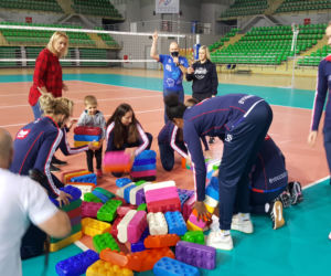 Bydgoscy sportowcy pomagają chorym dzieciom 