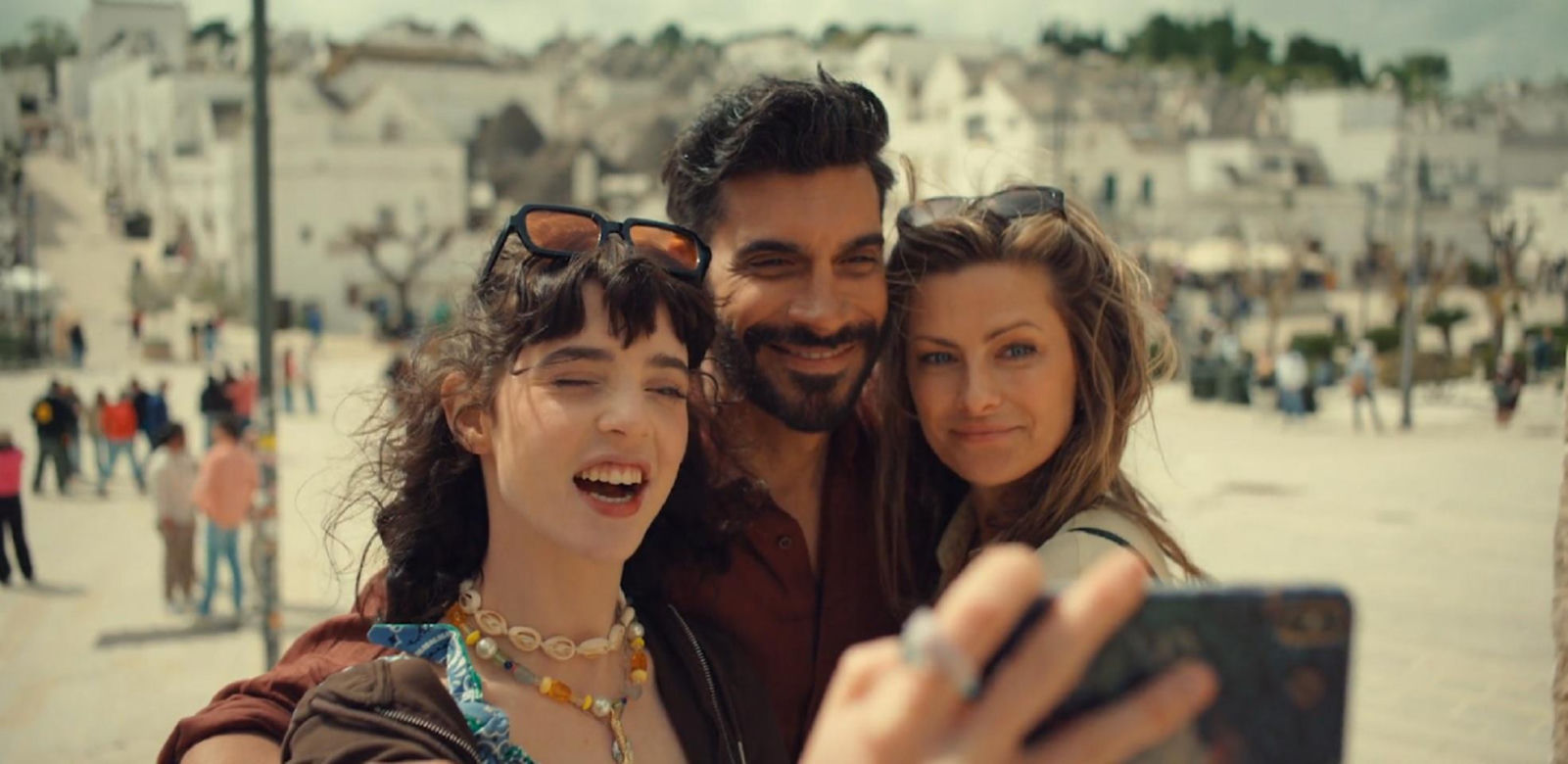 Felicita odc. 4. Marco (Alessandro Parrello), Zośka (Laura Breszka), Oliwia (Klementyna Karnkowska)