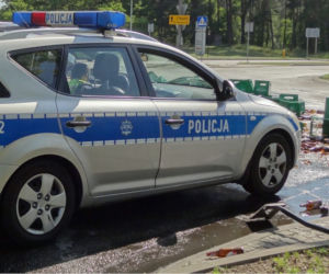 Tysiące litrów piwa rozlało się na rondzie we Włocławku