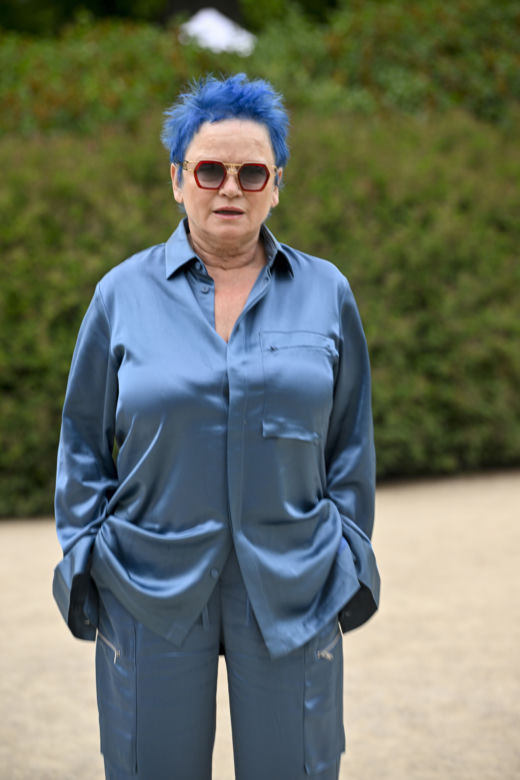 Katarzyna Figura zaszalała! Niebieskie włosy i piżama. Tak poszła na oficjalną imprezę