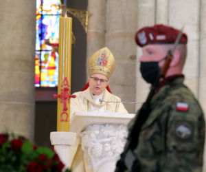 Pogrzeb Krzysztofa Krawczyka. Nabożeństwo żałobne w łódzkiej archikatedrze
