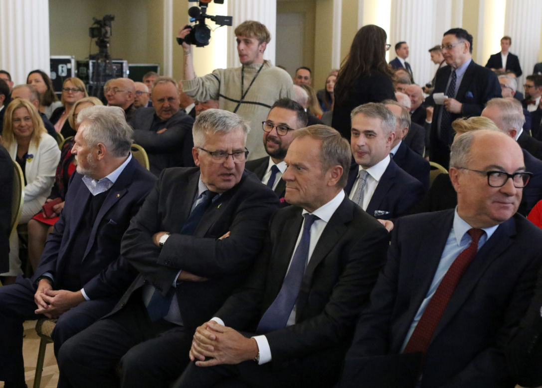 Kwaśniewski i Komorowski zwołali konferencję z liderami opozycji 