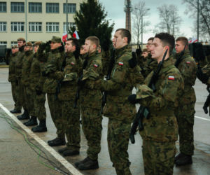 Uroczysta przysięga w Białymstoku. Ponad 90 nowych żołnierzy w szeregach WOT [ZDJĘCIA,WIDEO]