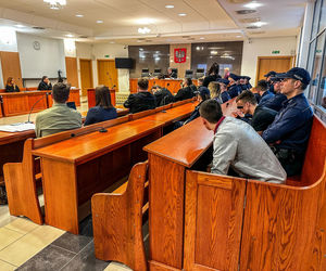 Gang zarabiał na tragedii staruszków!