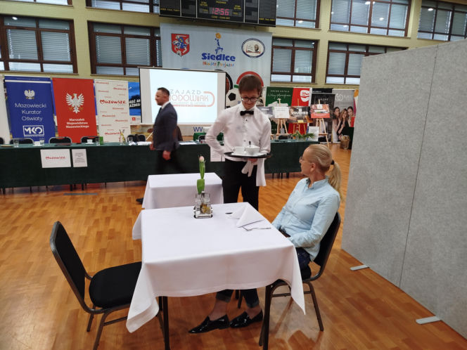 Już po raz ósmy w Siedlcach rywalizowali młodzi kelnerzy z całej Polski
