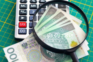 Płaca minimalna 2026: Znamy nowe stawki! Ile naprawdę zostanie Ci w kieszeni?