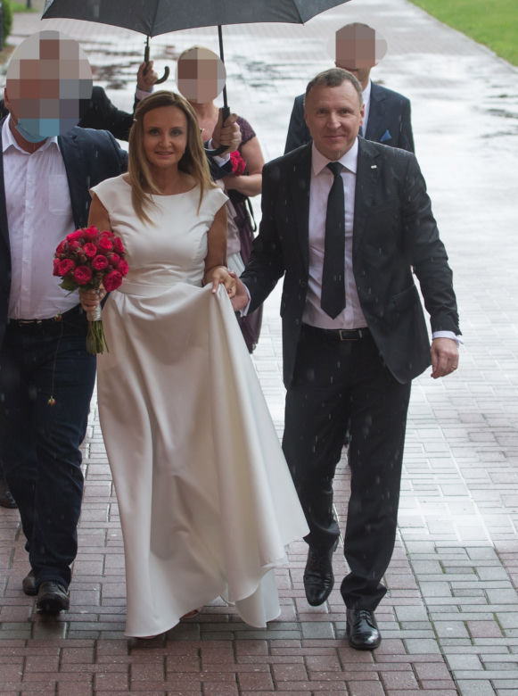 Państwo Kurscy wchodzą do kościoła