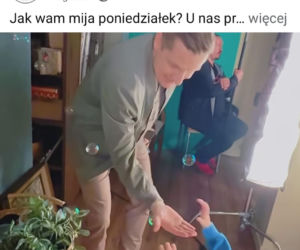 M jak miłość nowy sezon. Antoś (Mikołaj Jankowski), Paweł (Rafał Mroczek) na planie
