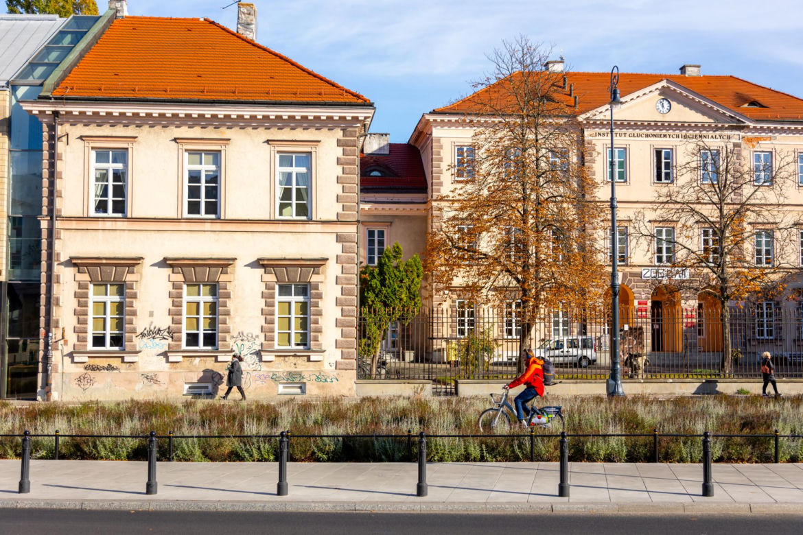 Zmodernizowany Plac Trzech Krzyży