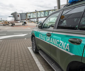 Pasażer z Izraela szalał na pokładzie, Chińczyk robił zakazane zdjęcia. Dwie interwencje na Lotnisku Chopina