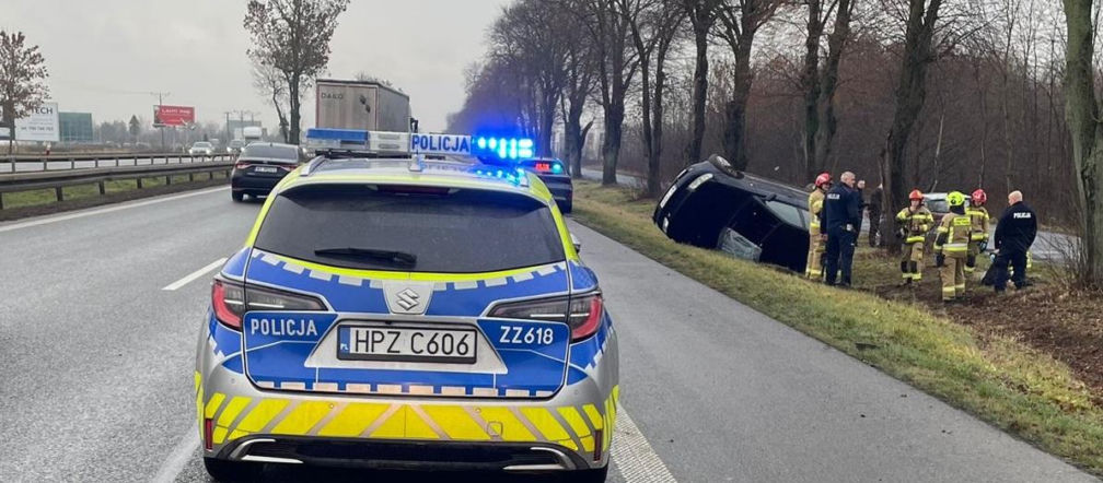 Sześć zakazów, mefedron i dachowanie w rowie. To nie opis filmu, to pościg za audi!
