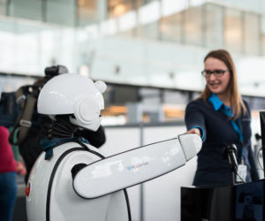 Na wrocławskim lotnisku roboty zastępują ludzi