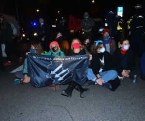 Manifestacja przed siedzibą MEN