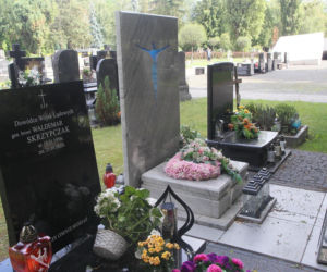 Grób gen. Skrzypczaka w pierwszą rocznicę śmierci