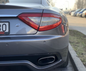 MiłyPan jeździ sportowym Maserati GranTurismo