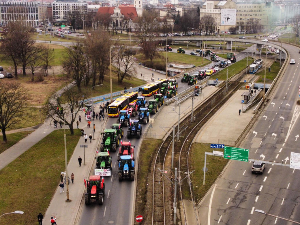 Totalny najazd na Wrocław, traktory na ulicach. Zgromadzenie rolników rozwiązane!