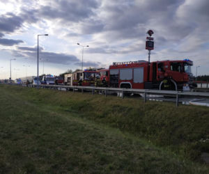 Naczepa tira poszła z dymem! Utrudnienia na A2 koło Konina [ZDJĘCIA]