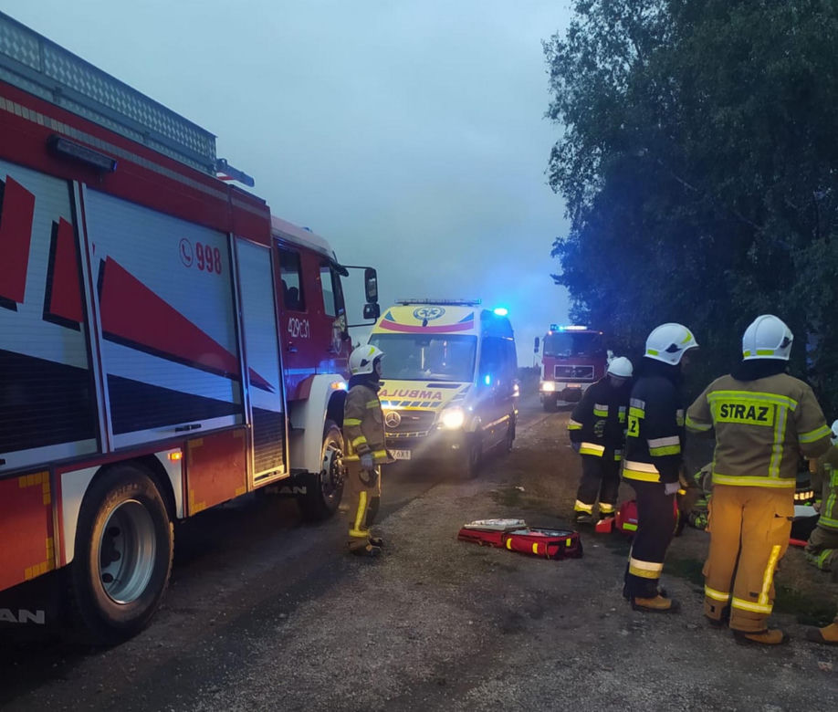 Karol zginął w wypadku, a jego kolega przeżył, bo wypadł z samochodu