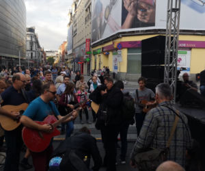 Layla na 1000 gitar! W Katowicach uczcili rocznicę koncertu Erica Claptona