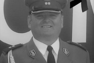 Policjanci z woj. śląskiego w żałobie. Na COVID-19 zmarł szanowany funkcjonariusz. Komisarz Marcin Pitas miał tylko 45 lat