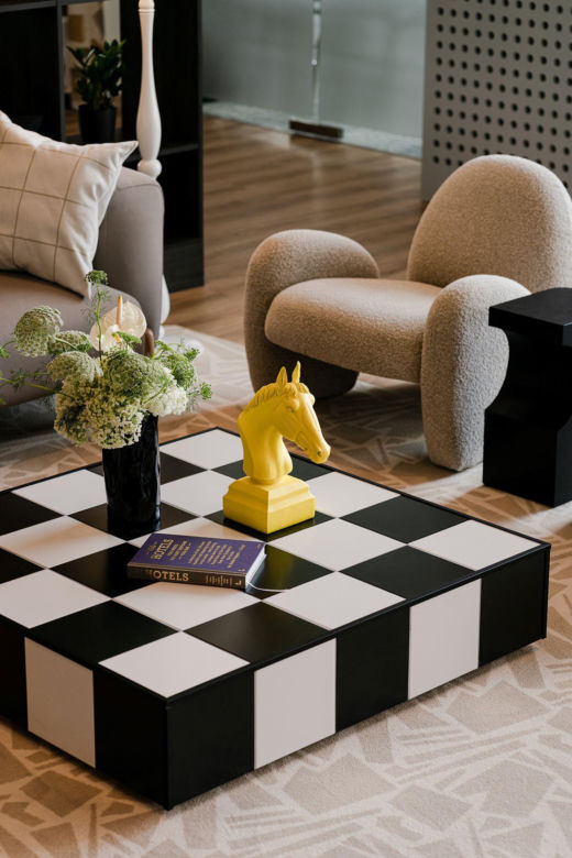 Warszawski hotel Ibis inspirowany serialem "Gambit Królowej"