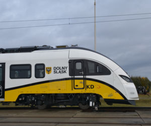 Pociąg elektryczny Elf2 przechodzi testy na Dolnym Śląsku