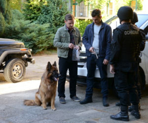 Komisarz Alex 4 sezon odcinek 11 (odc. 50). Michał Orlicz (Antoni Pawlicki), Ryszard Puchała (Ireneusz Czop)