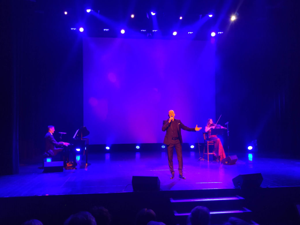 ZOBACZ ZDJĘCIA z gali podsumowującej 10. Festiwal Teatrów Sztuka plus Komercja i z koncertu Roberta Rozmusa