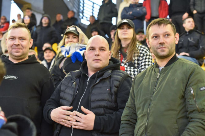 PRES Grupa Dewloperska Toruń - Abramczyk Polonia Bydgoszcz, zdjęcia kibiców i zawodników z pożegnania Adriana Miedzińskiego