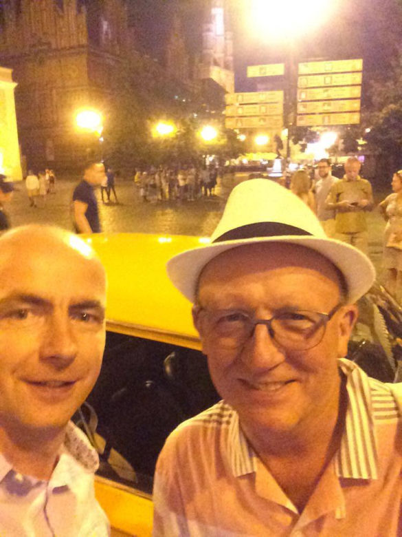 Torunianin wykonał replikę legendarnej taksówki ze "Zmienników". Spełnił swoje marzenie
