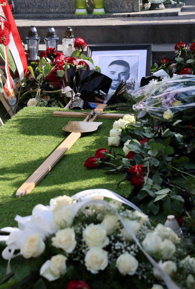 Poseł Łukasz Litewka spoczął w honorowym miejscu