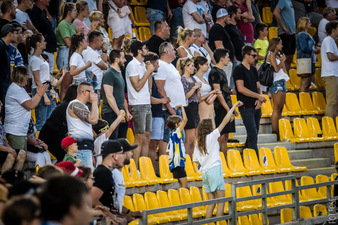 Apator Toruń - Unia Leszno, zdjęcia kibiców z meczu 9. kolejki PGE Ekstraligi na Motoarenie
