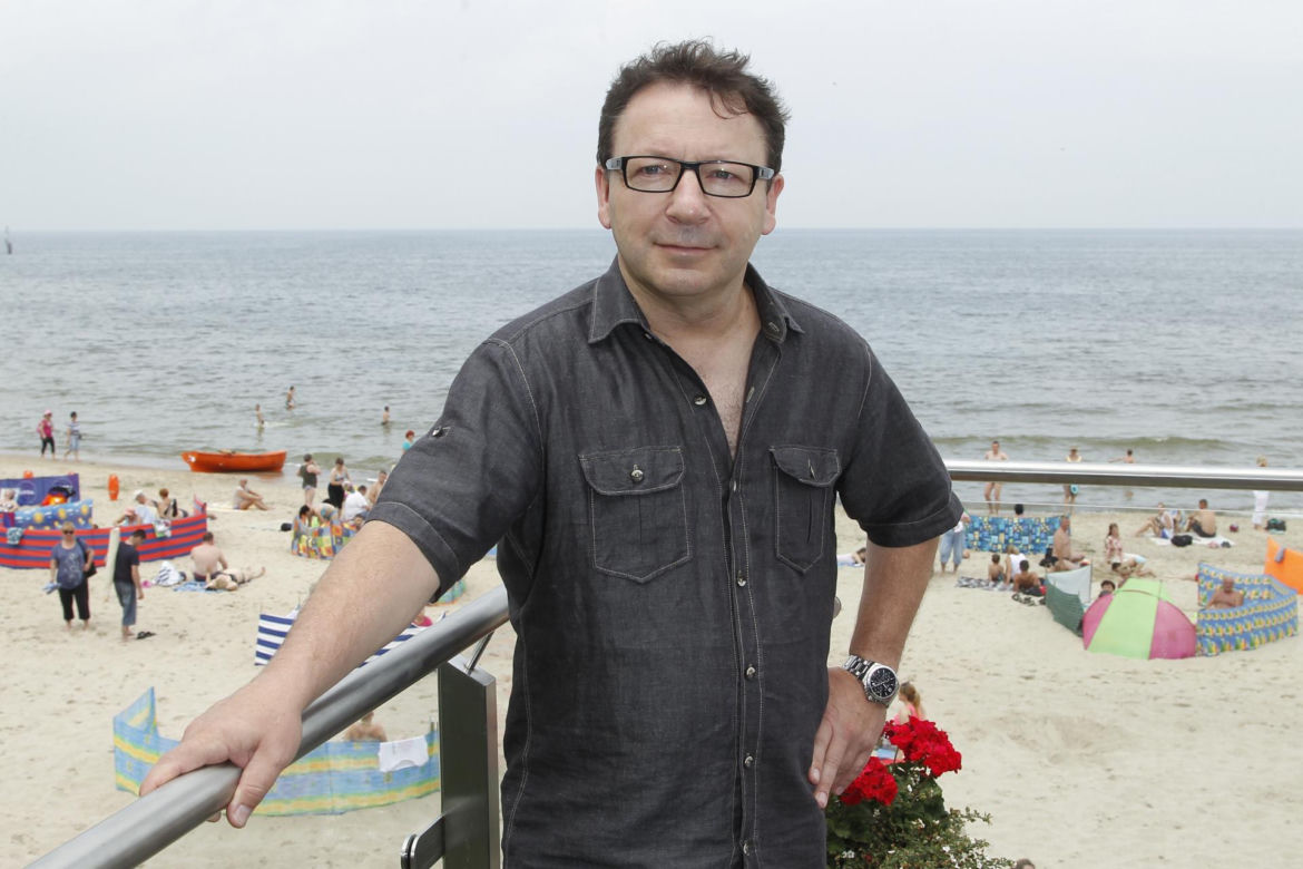 Zbigniew Zamachowski kiedyś i dziś. Tak przez lata zmieniał się głos Shreka i aktor z "Trzech kolorów"
