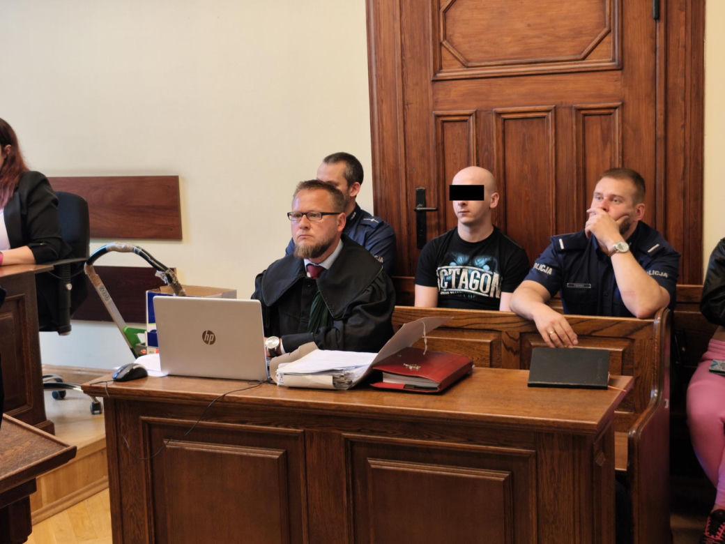 Zabił Krystiana, skacząc mu po głowie