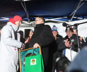 Kacper Tomasiak powitany po IO w rodzinnych stronach