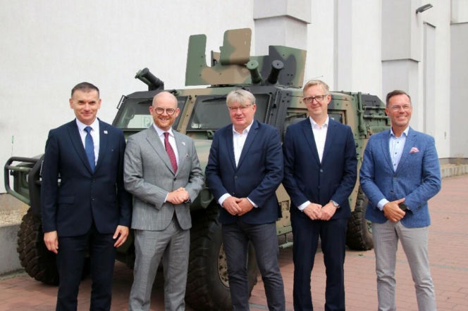 Podsumowanie 2025 w Rosomak S.A.. Strategiczne umowy, rozwój Legwana i przyszłość KTO