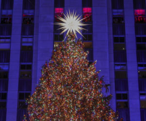 Legendarna choinka w Rockefeller Center już świeci