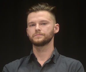 Zaczynał jako zbuntowany nastolatek w hicie kinowym. Tak dziś wygląda Mateusz Kościukiewicz