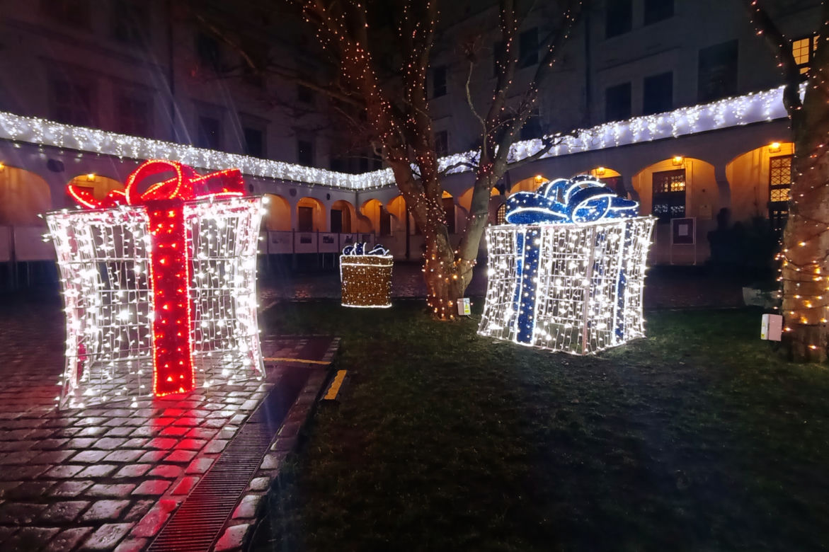 Świąteczne iluminacje na Zamku Książąt Pomorskich w Szczecinie
