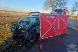 Śmierć na drodze. Nie żyje 65-letnia kierująca Hyundaiem. Ważny apel policji