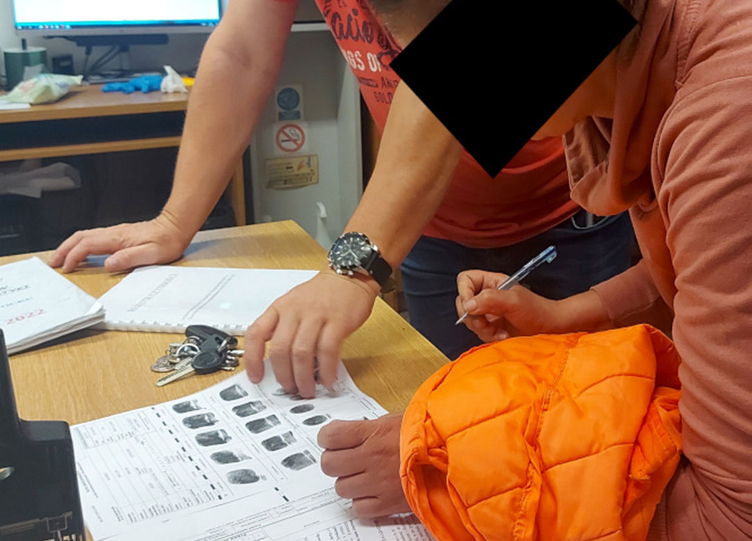 Dramat w Otwocku. Matka więziła 10-letniego synka w piwnicy pod podłogą!