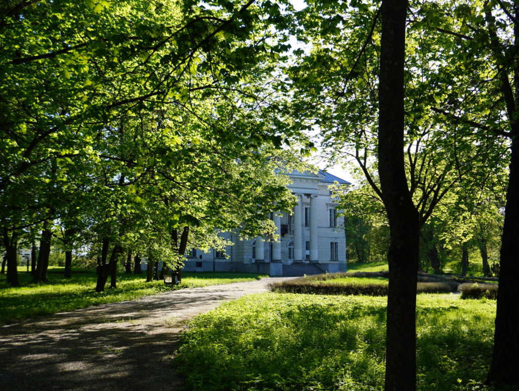 Park miejski w Opolu Lubelskim