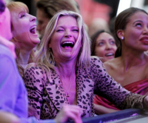 Zamieniła imprezy na jasełka! Kate Moss wzorową parafianką